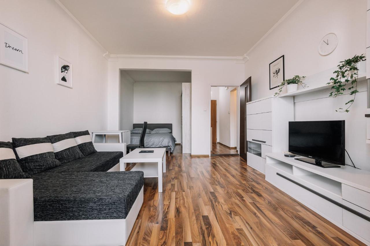 Cozy Apartment In Ruzinov Bratislava Dış mekan fotoğraf